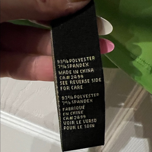 DG2 by Diane Gilman Vibrant Green Floral Short Sleeve Top - Picture 6 of 6